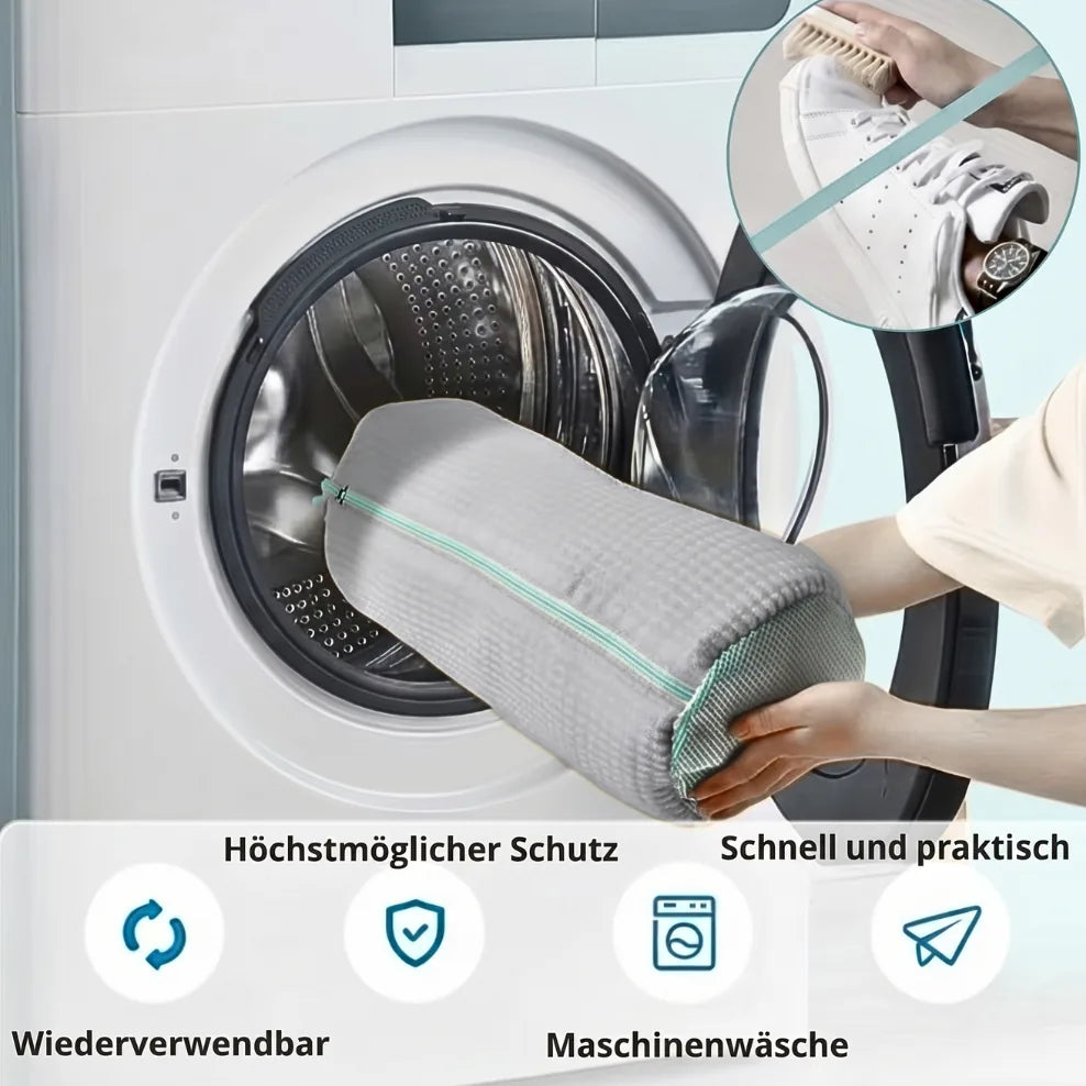 Waschtasche in die Waschmaschine geben